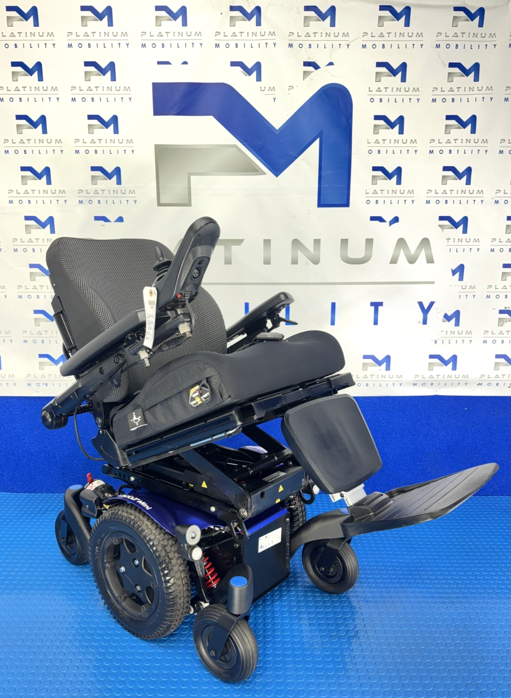 Sunrise Quickie Q300M 6 mph Riser, Tilt, Manual Recline Electric Wheelchair 2882