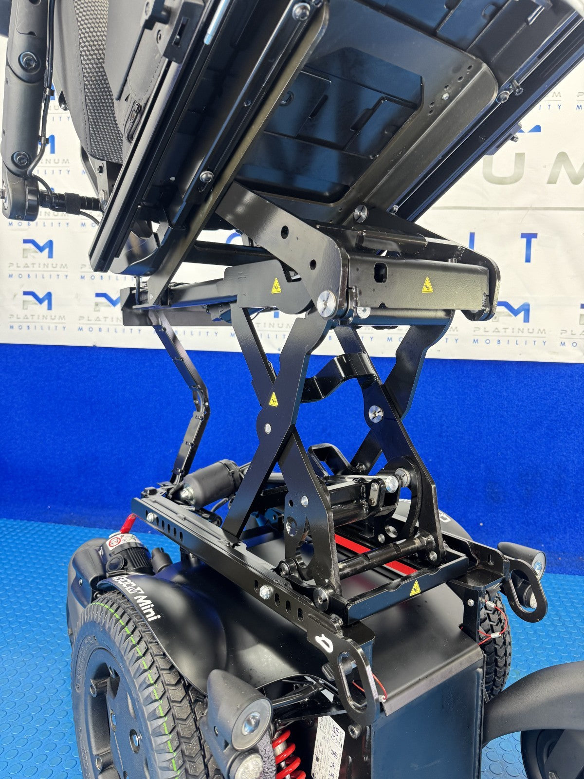 2025 Sunrise Quickie Q300M Powerchair 6 mph Riser, Tilt Electric Wheelchair 2760