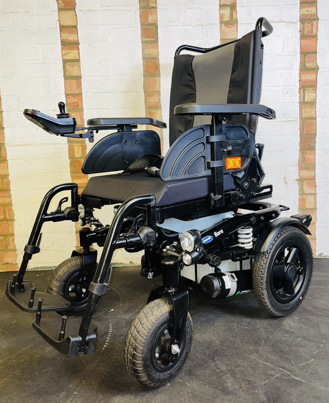 INVACARE BORA Black Edition 4MPH ELECTRIC WHEELCHAIR MOBILITY POWERCHAIR SCOOTER