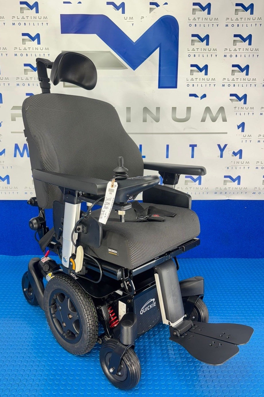 Sunrise Quickie Q300M Powerchair 4 mph Riser, Tilt Electric Wheelchair 2485