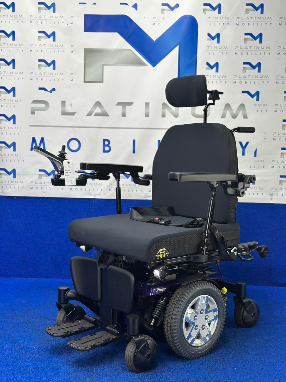 Pride Quantum Q6 Edge 2.0 HD Powerchair – 5mph Electric Wheelchair (1154)