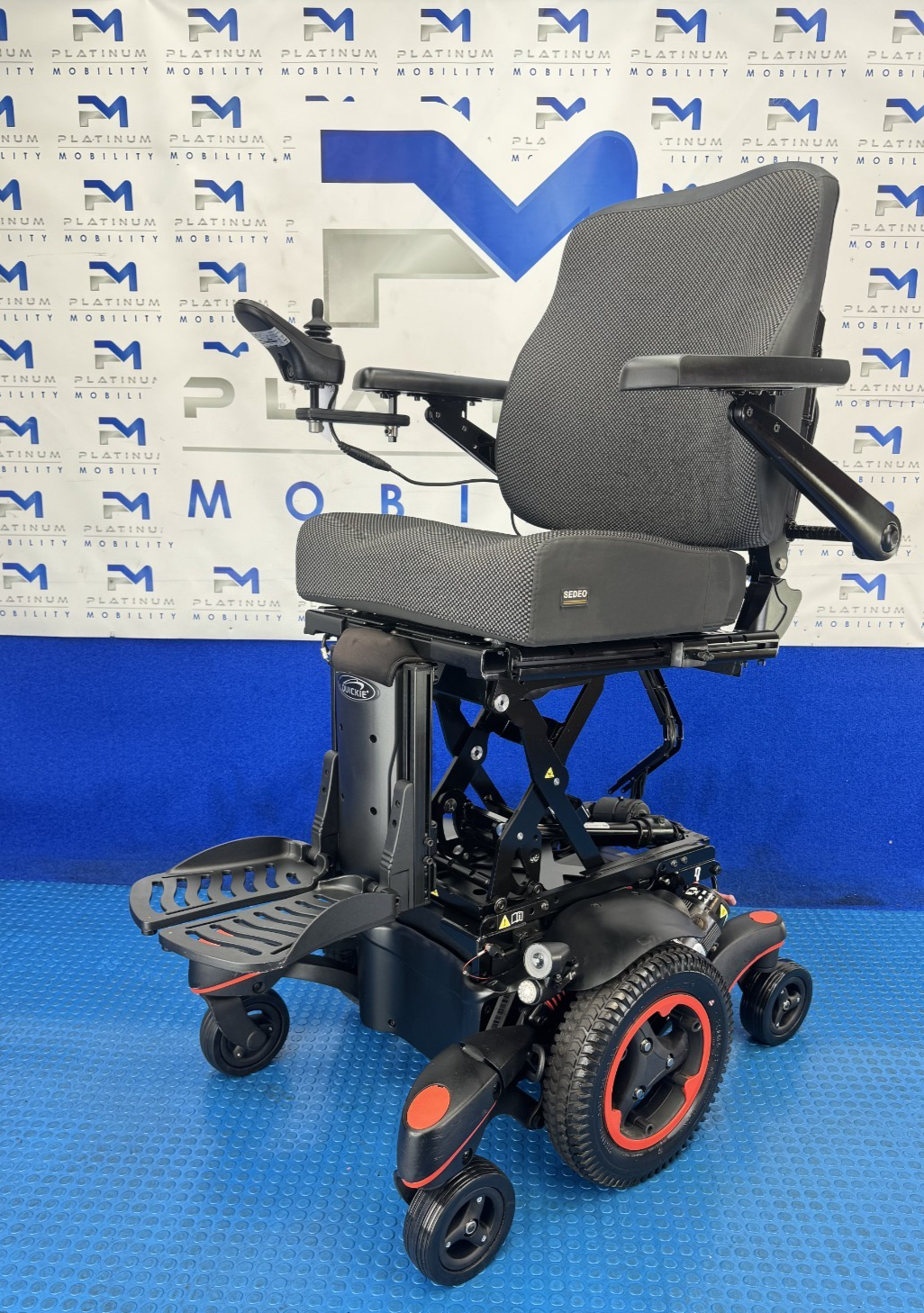 Sunrise Quickie Q700 M 6mph Electric Rise Tilt Legs Recline Wheelchair 2491