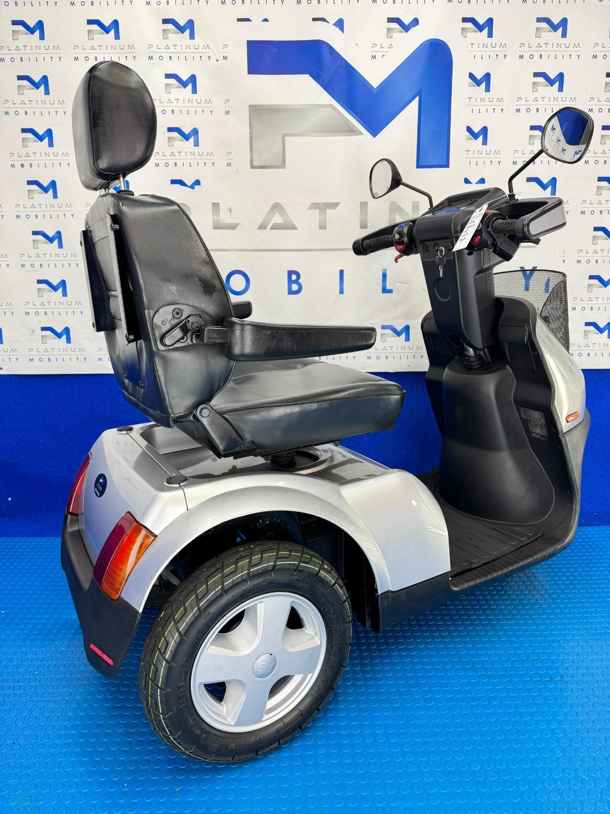 TGA Breeze S3 8MPH LARGE Mobility Scooter All Terrain *2105