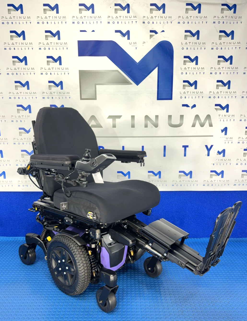 PRIDE QUANTUM EDGE 3 STRETTO 6 MPH ELECTRIC Rise, Tilt, Legs  POWERCHAIR 4066