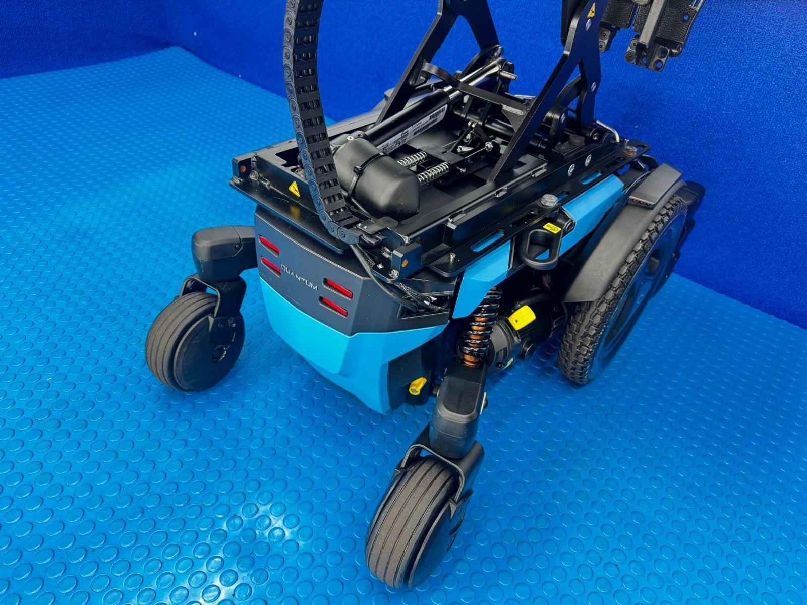 Quantum Edge 3 Stretto Powerchair – 4mph Narrow Electric Wheelchair (1837)