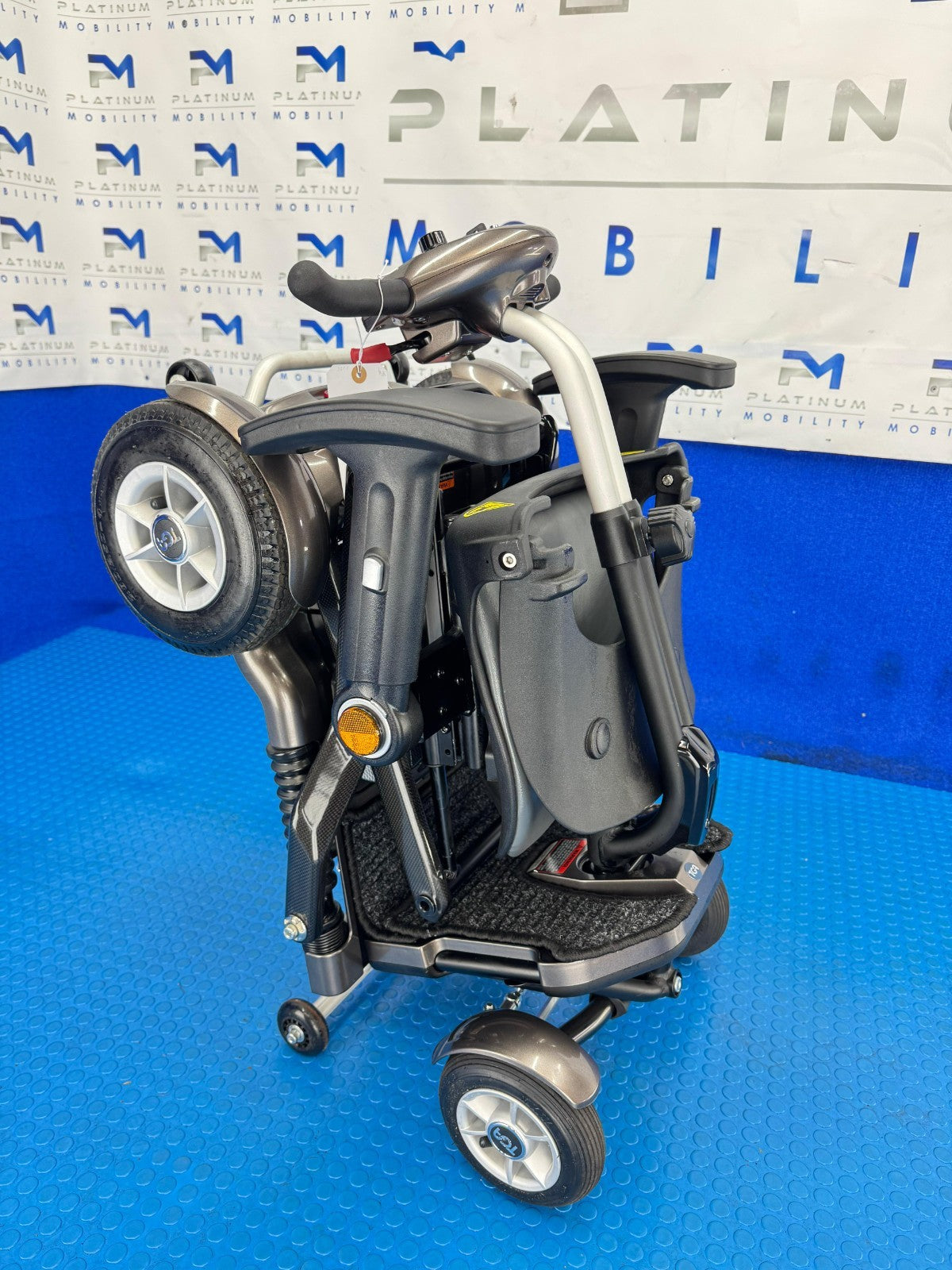 TGA Minimo 4mph Plus Portable Boot Mobility Scooter - Folding & Lightweight 2017