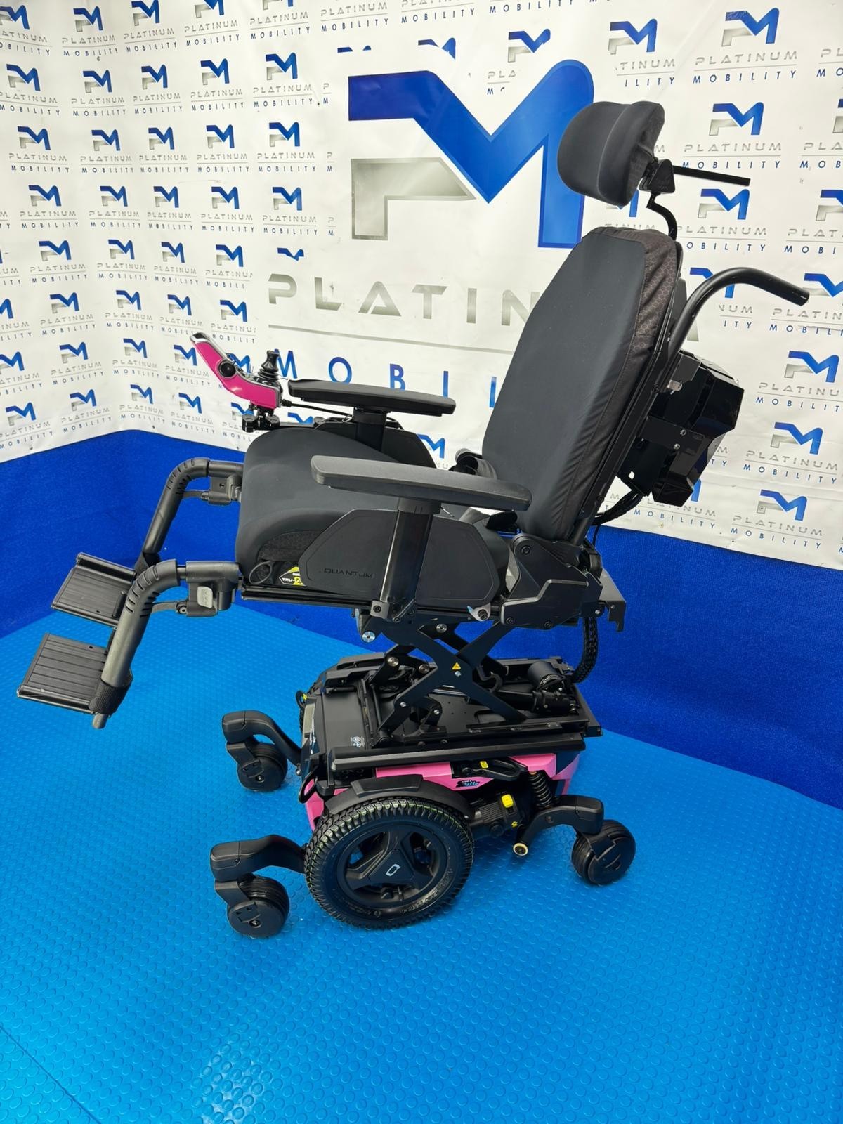 PRIDE QUANTUM EDGE 3 STRETTO 4 MPH ELECTRIC POWER WHEELCHAIR POWERCHAIR 1614