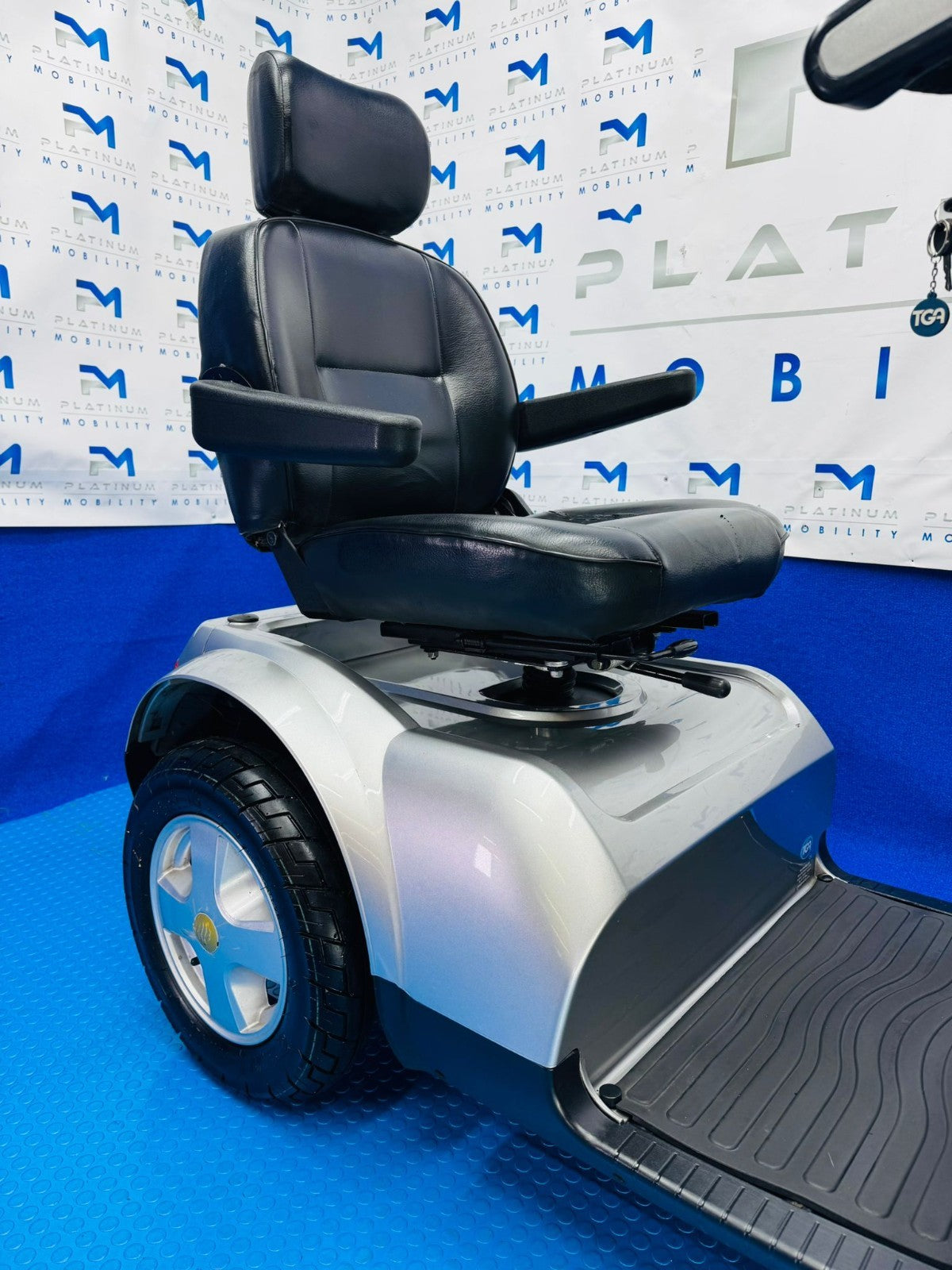 TGA Breeze S3 8MPH LARGE Mobility Scooter All Terrain 1847