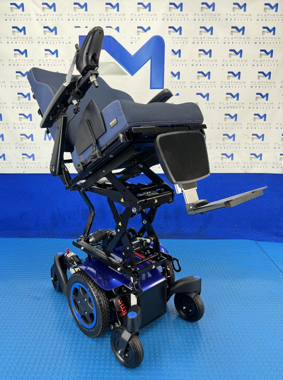 2025 SUNRISE QUICKIE Q300 MINI RISER TILT COMPACT POWERCHAIR REF 2301