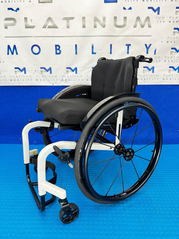 Meyra Femto R Active Wheelchair 16x16 Rigid Frame Lightweight Manual 1949