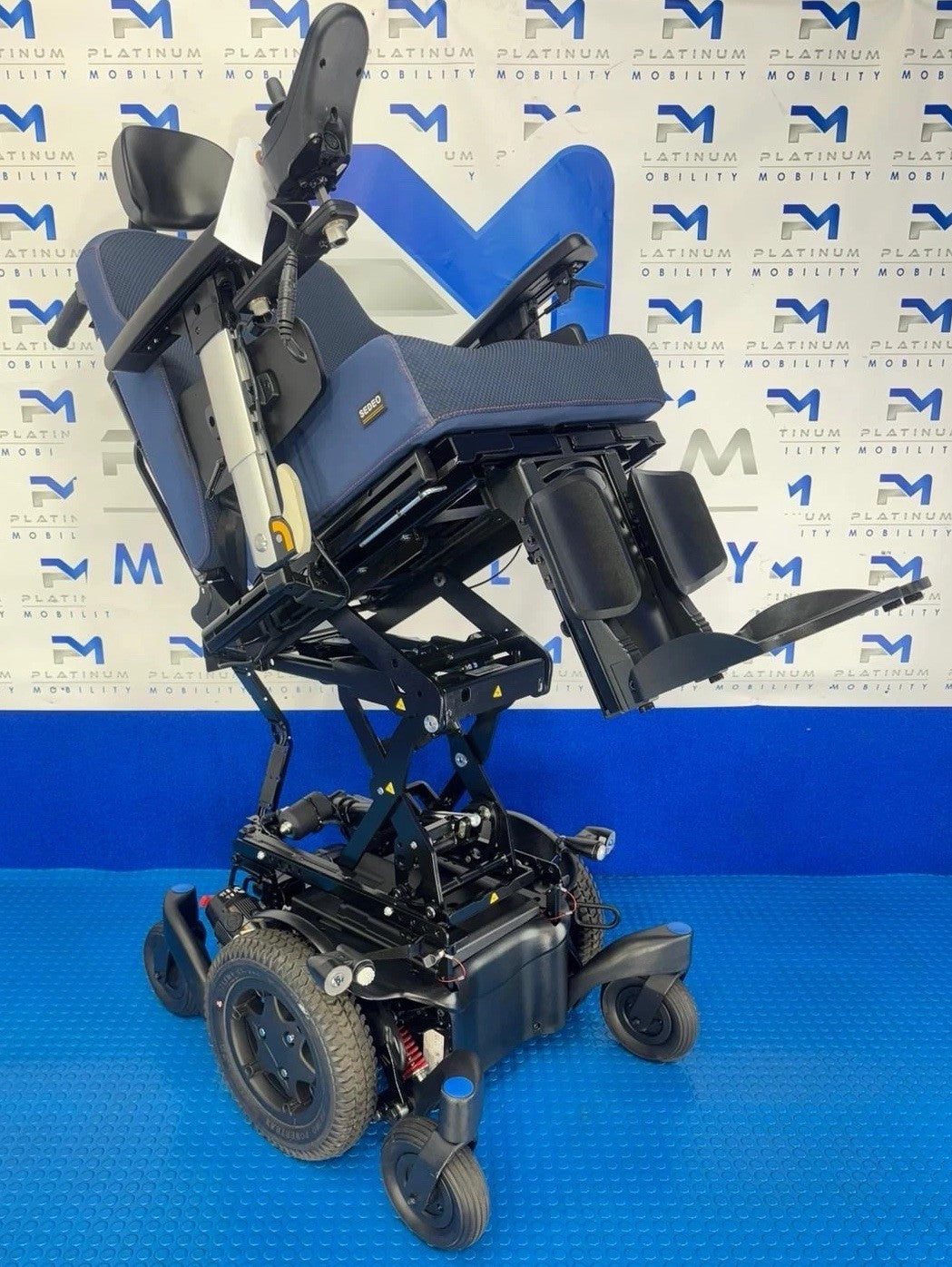 2026 SUNRISE Q500M 6MPH Electric Powerchair MANUAL RECLINE RISER TILT 4009