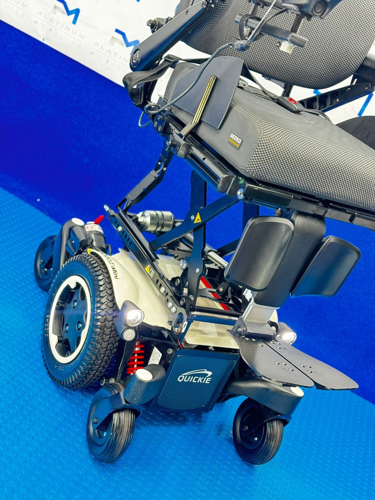 Sunrise Quickie Q300 M Mini Powerchair 6 mph Riser Electric Wheelchair 1874