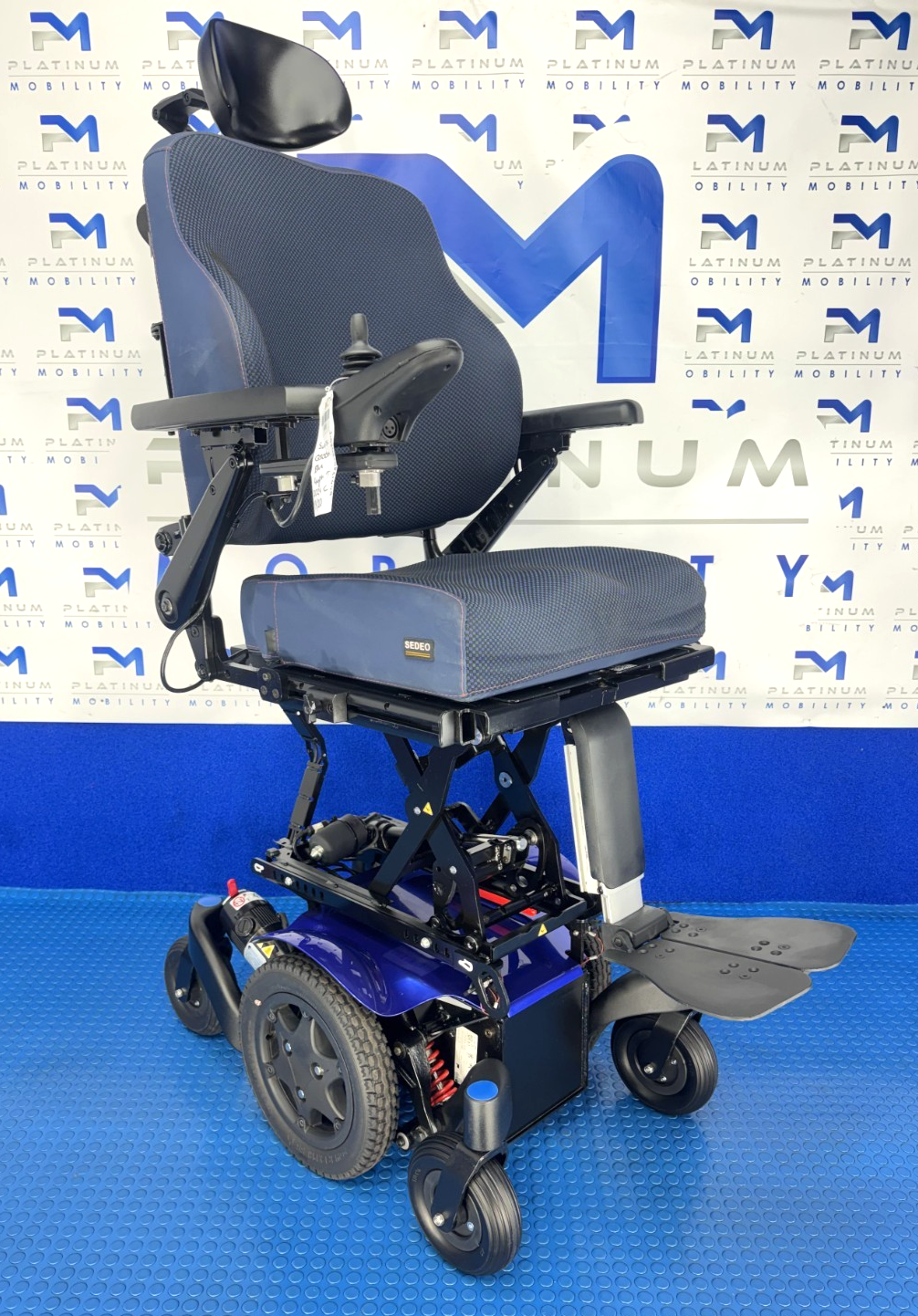 Sunrise Quickie Q300M Powerchair 4 mph Riser, Tilt Electric Wheelchair 4093