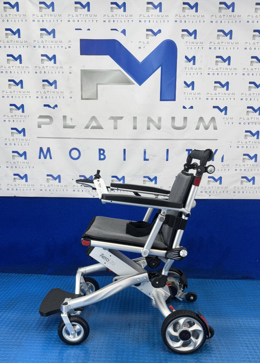 Motion Healthcare Trekker Aerolite ELECTRIC WHEELCHAIR POWERCHAIR 4MPH 2574