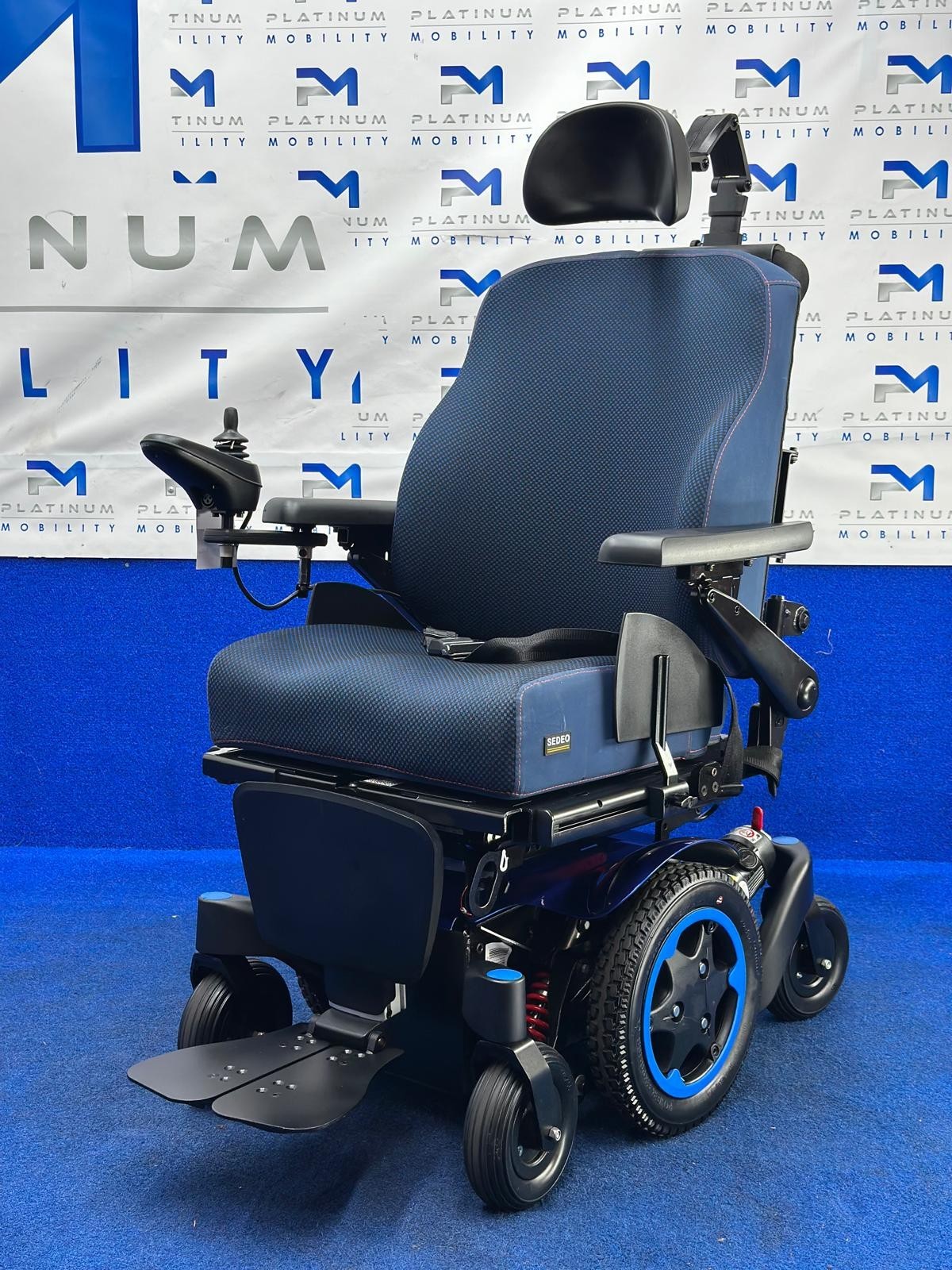 Quickie Q300 M Mini Powerchair 4 mph Riser Electric Wheelchair by Sunrise (1497)