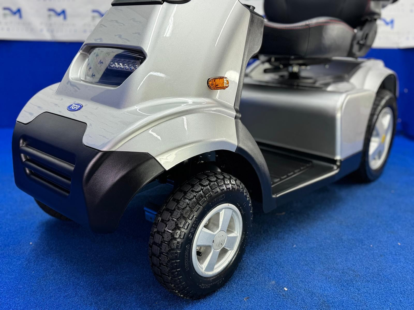 TGA Breeze S4 8MPH All Terrain Mobility Scooter Immaculate Condition