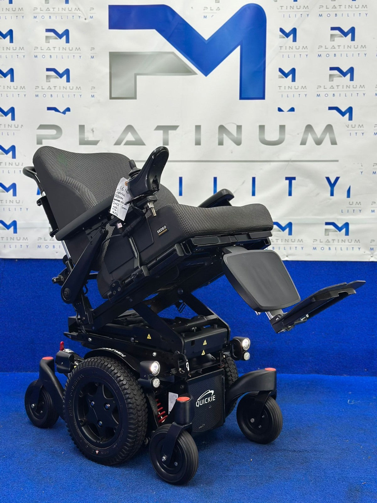 Quickie Q300 Mini Powerchair – 6mph Riser Electric Wheelchair by Sunrise (1616)