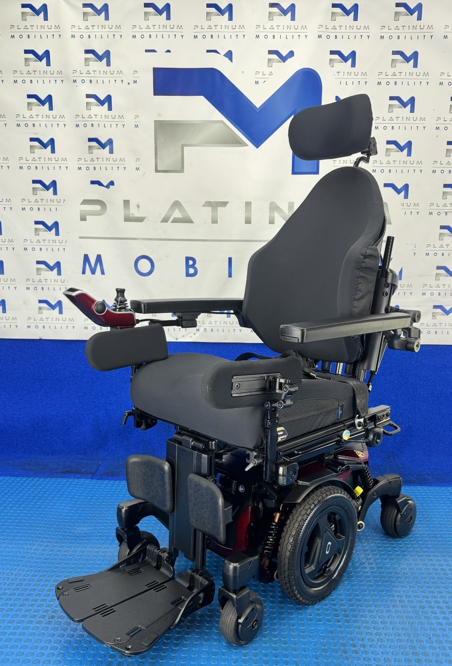 PRIDE QUANTUM EDGE 3 STRETTO 6MPH ELECTRIC POWERCHAIR TILT, RECLINE, LEGS 2508