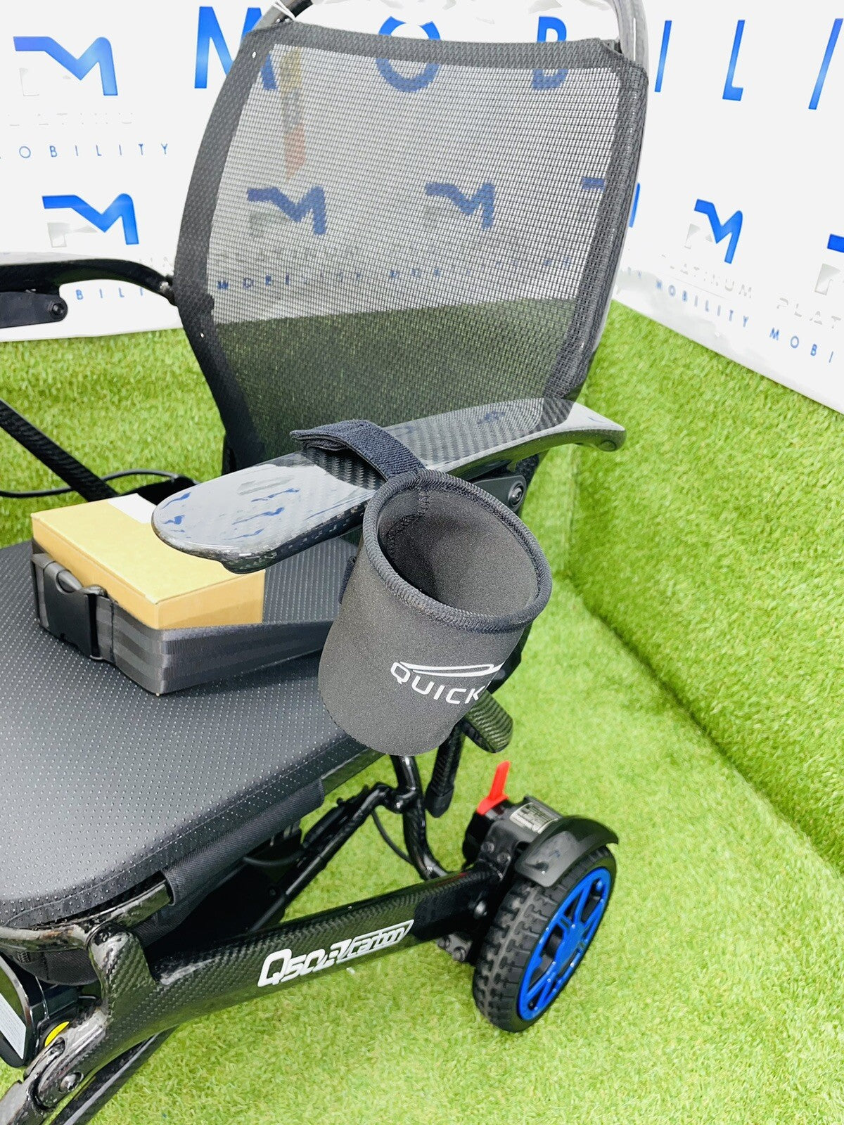 QUICKIE Q50 R LIGHTWEIGHT CARBON FIBRE ELECTRIC POWERCHAIR SCOOTER FOLDING 4MPH