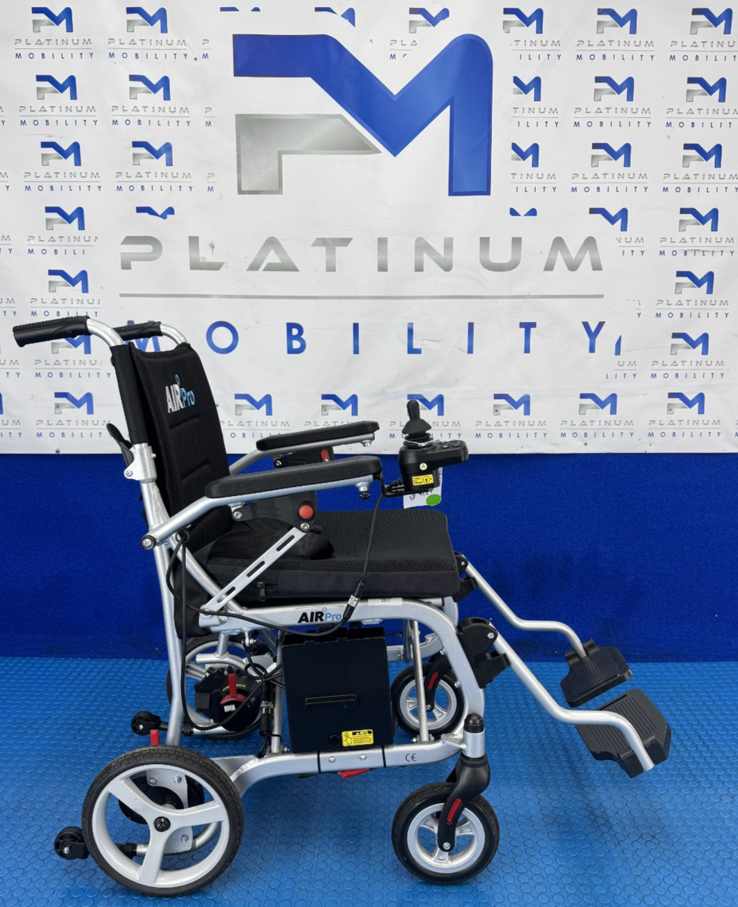 2025 MONARCH AIR PRO LIGHTWEIGHT FOLDING POWERCHAIR 12.5KG TRAVEL 2211
