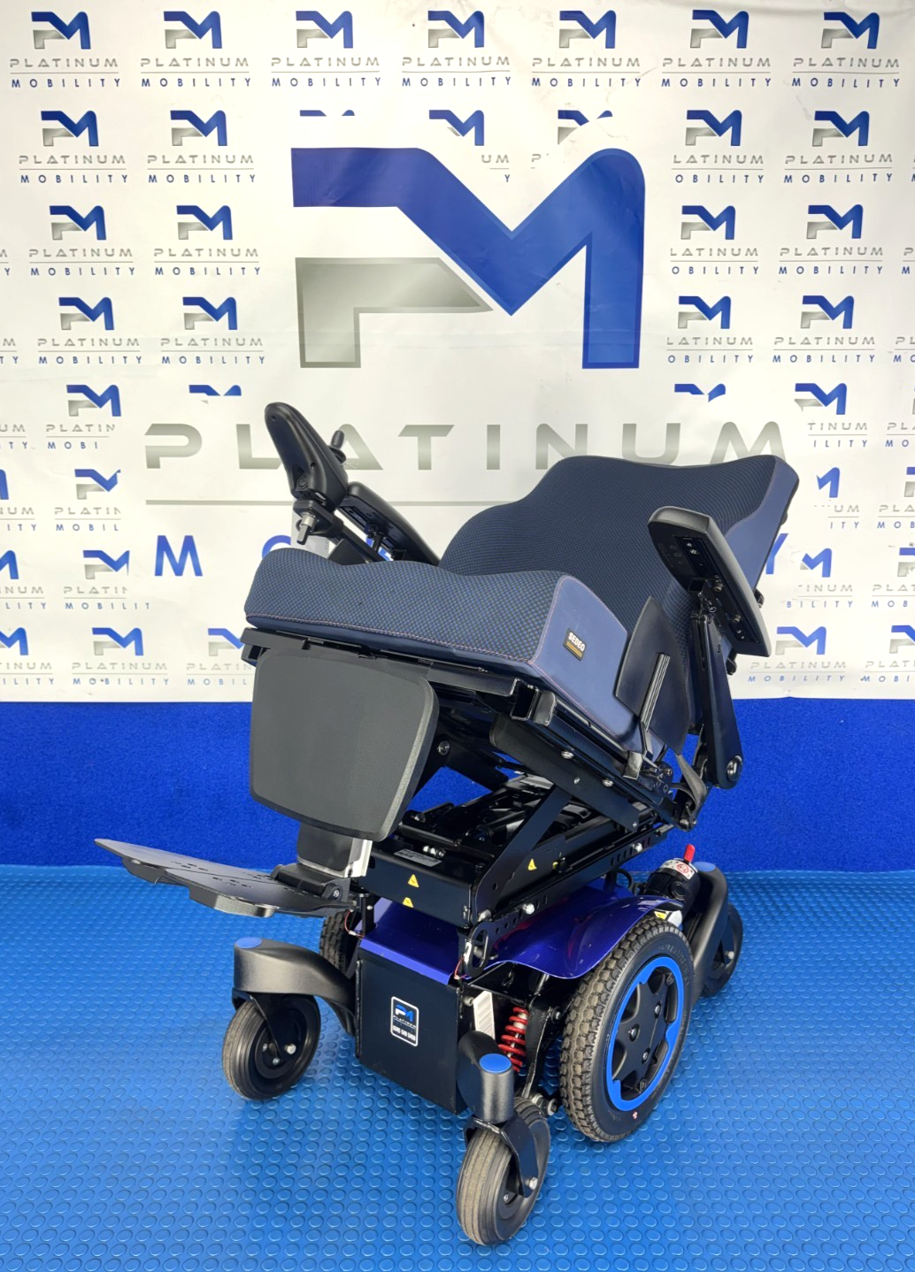 Sunrise Quickie Q300M Powerchair 4 mph Riser, Tilt Electric Wheelchair 1411