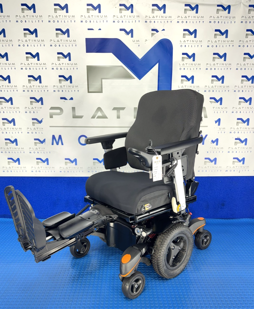 Sunrise Quickie Q700 M 6mph Electric Rise Tilt Electric Legs Powerchair 4214