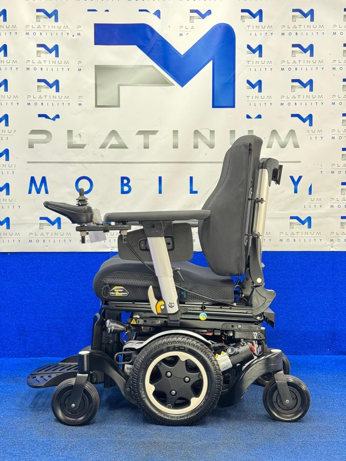 CUSTOM Sunrise Quickie Q500 M Powerchair – 6mph Riser Electric Wheelchair (1818)