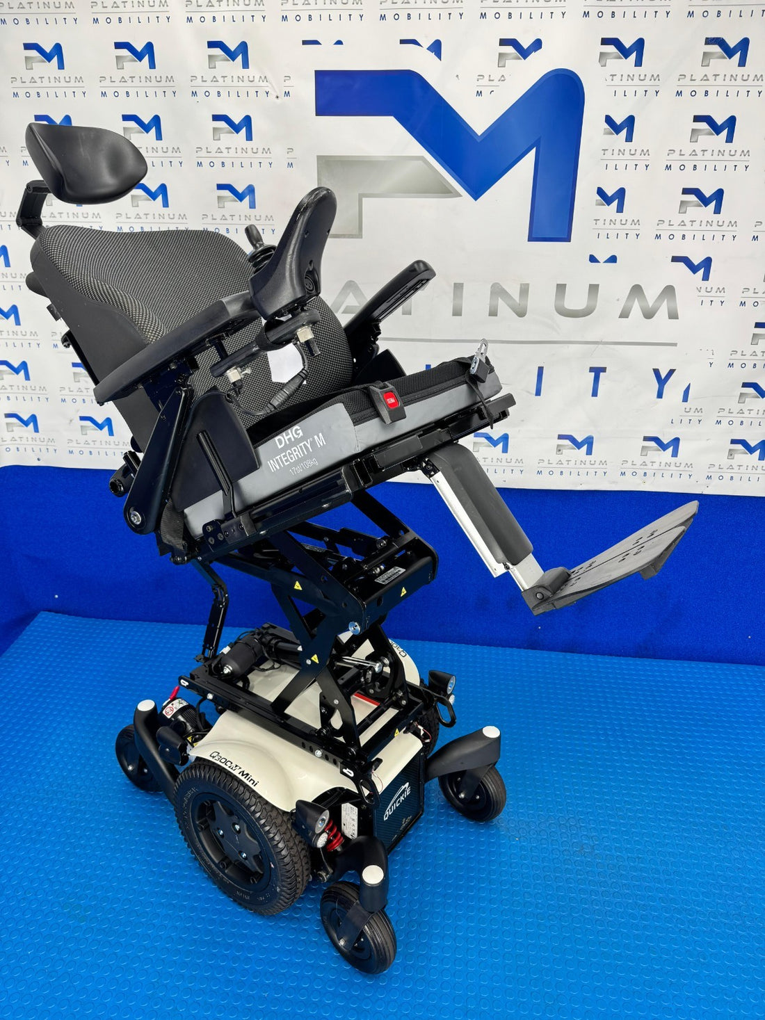 Sunrise Quickie Q300 M Mini Powerchair 6 mph Riser Electric Wheelchair 1960