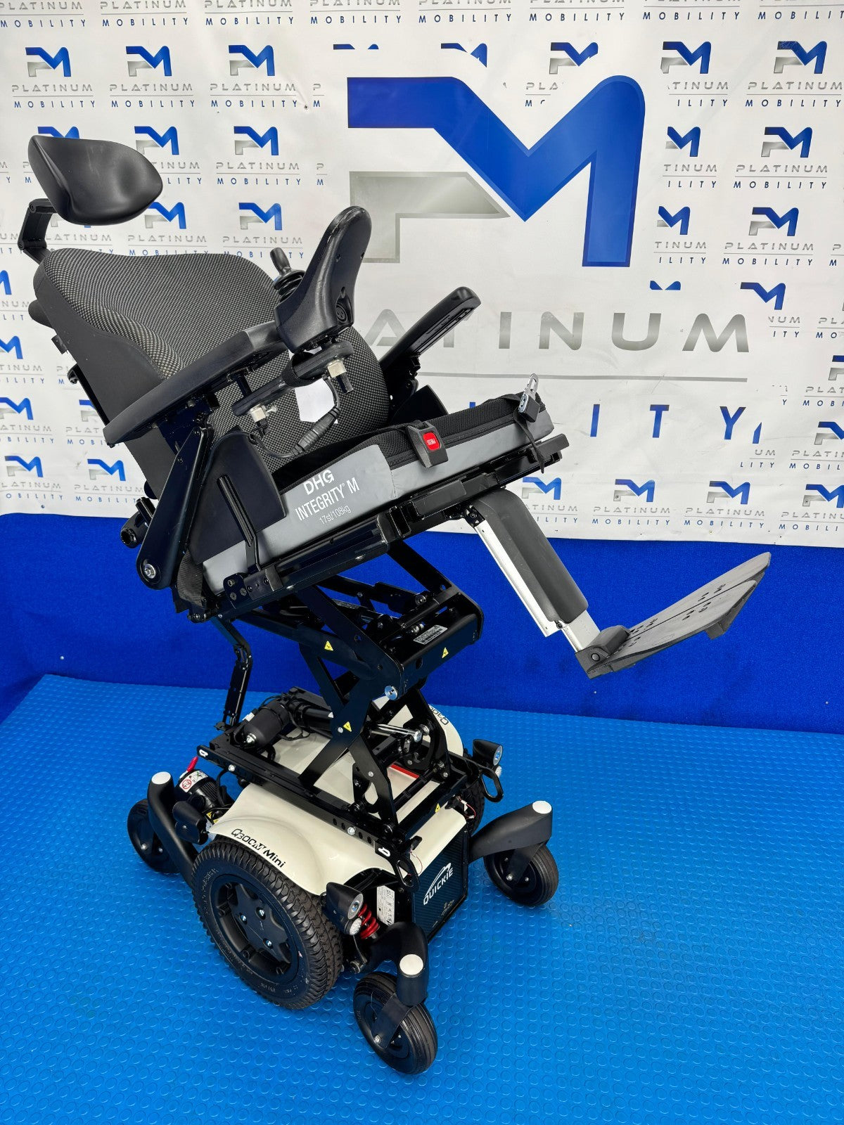 Sunrise Quickie Q300 M Mini Powerchair 6 mph Riser Electric Wheelchair 1960