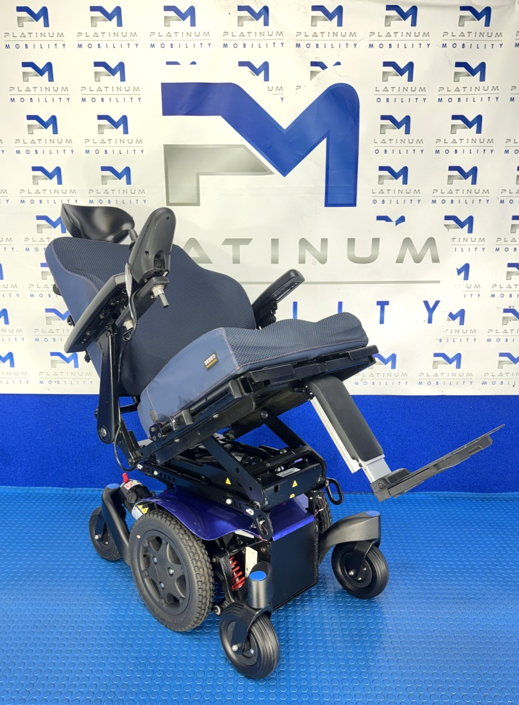 Sunrise Quickie Q300M Powerchair 4 mph Riser, Tilt Electric Wheelchair 4093
