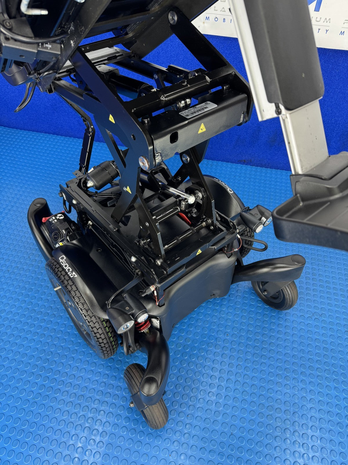 2022 SUNRISE QUICKIE Q500M 6MPH ELECTRIC WHEELCHAIR RISER POWERCHAIR 2153