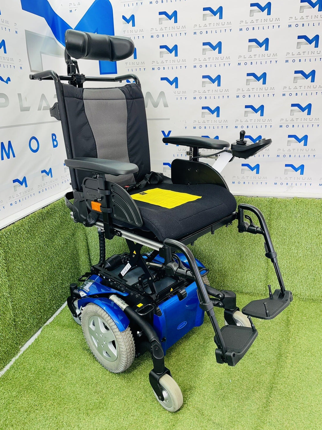 INVACARE TDX SP2 4 MPH MWD RISER TILT ELECTRIC WHEELCHAIR POWERCHAIR MOBILITY