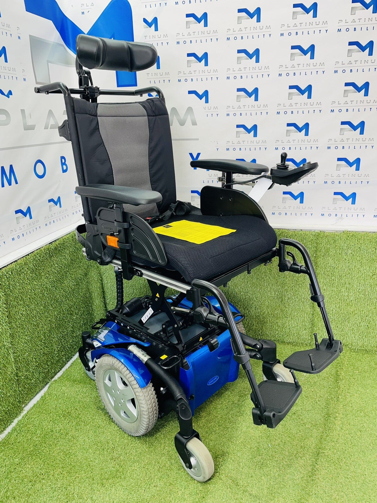 INVACARE TDX SP2 4 MPH MWD RISER TILT ELECTRIC WHEELCHAIR POWERCHAIR MOBILITY