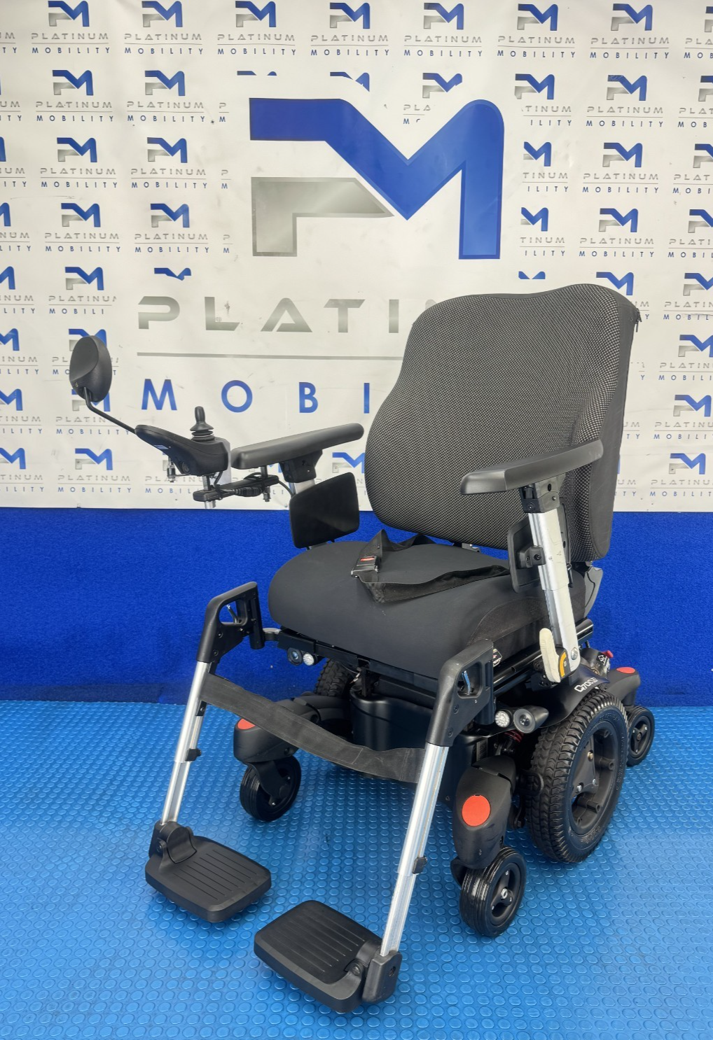 Sunrise Quickie Q700 M 6mph Electric Rise Tilt solid Tyres Wheelchair 2551