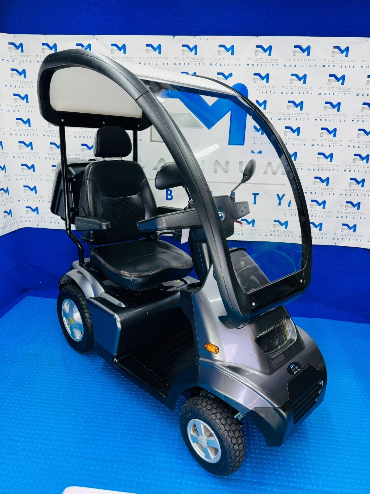 TGA Breeze S4 Canopy 8mph Road LARGE All Terrain Mobility Scooter Buggy 1841