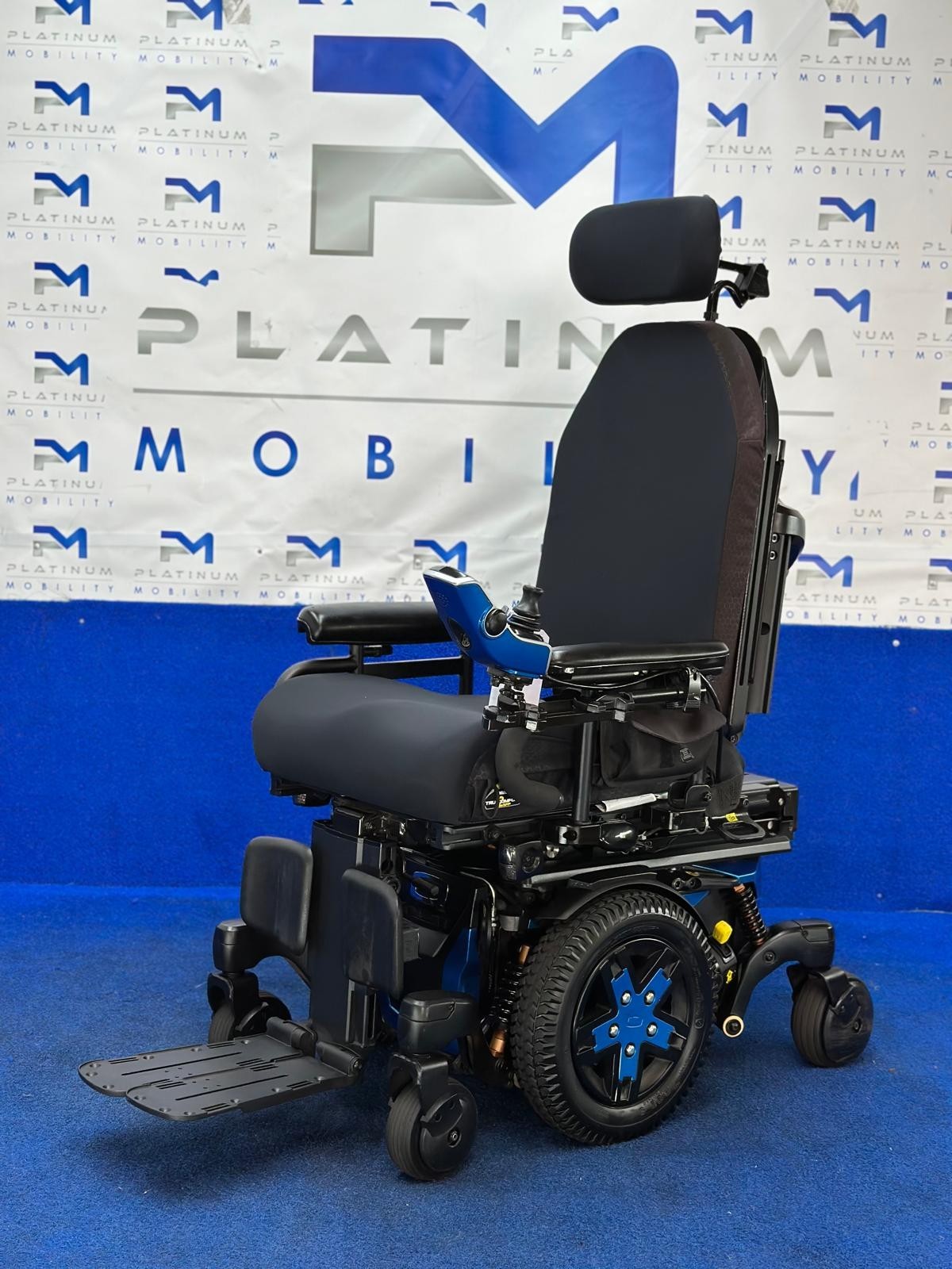 PRIDE QUANTUM EDGE 3 STRETTO 4 MPH ELECTRIC POWER WHEELCHAIR POWERCHAIR 1591