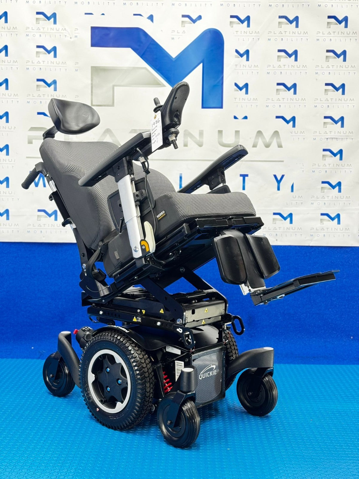 2025 Sunrise Quickie Q300M Mini Powerchair 4mph Riser Electric Wheelchair (1936)