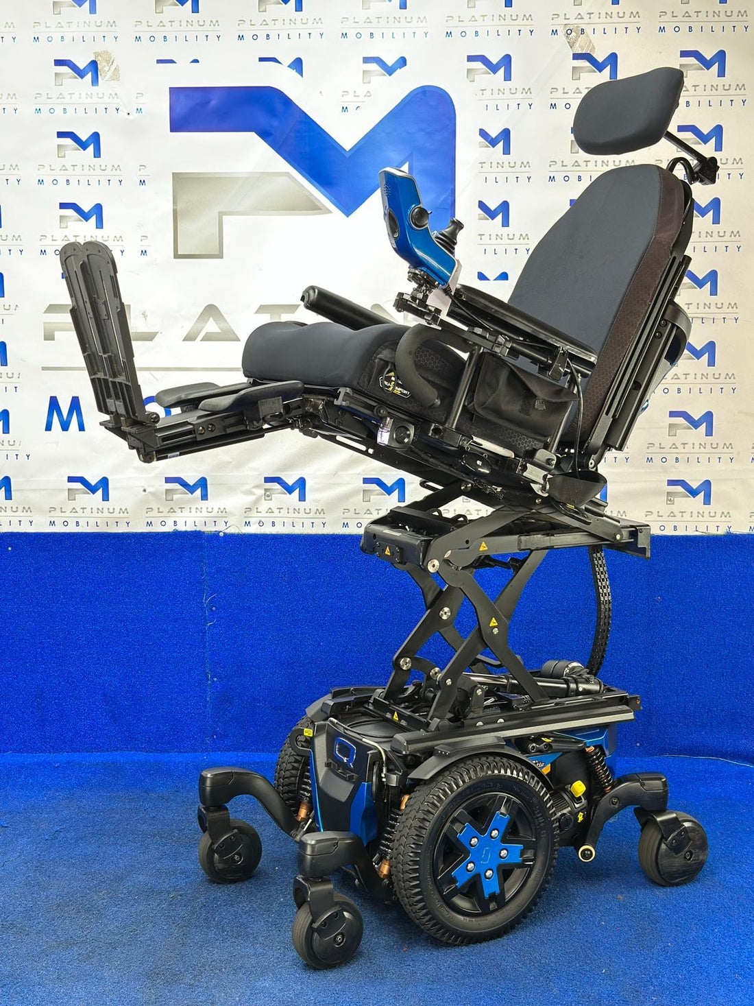 PRIDE QUANTUM EDGE 3 STRETTO 4 MPH ELECTRIC POWER WHEELCHAIR POWERCHAIR 1591