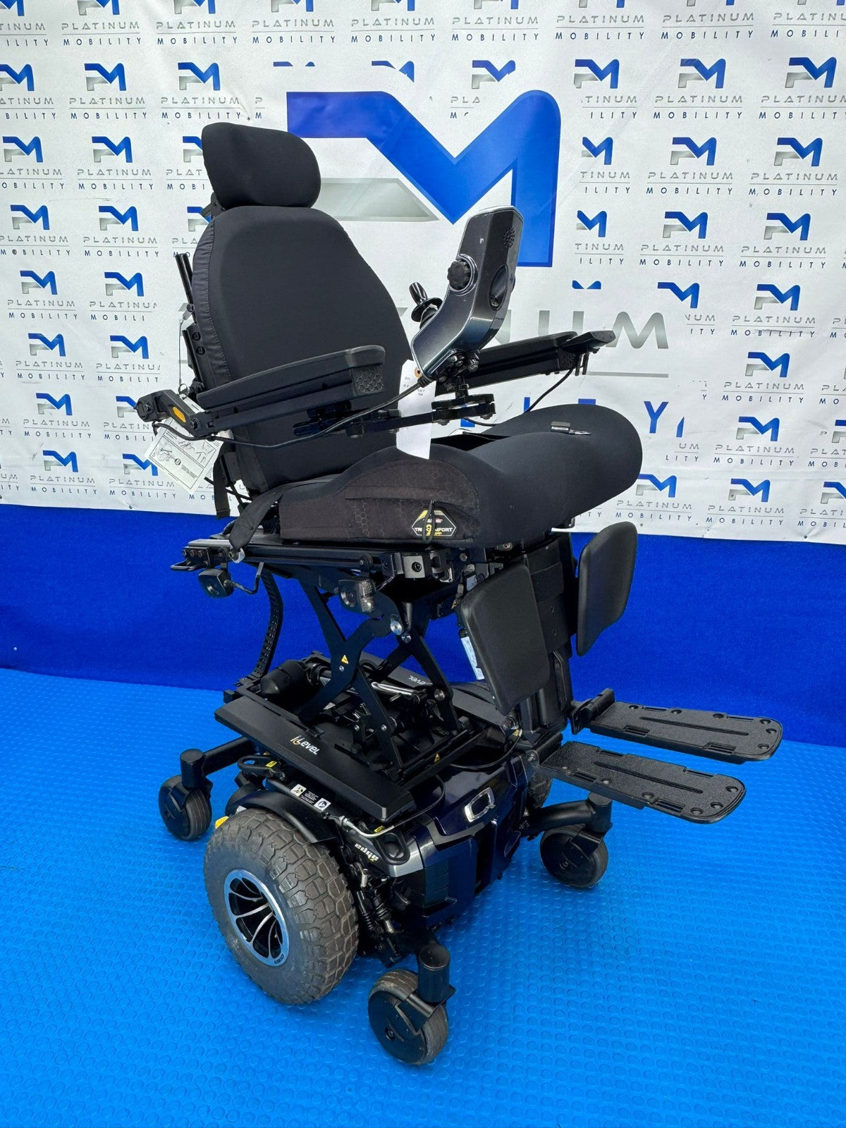 PRIDE QUANTUM Q6 EDGE Z 2.0 i-LEVEL 6 MPH ELECTRIC MOBILITY POWERCHAIR 871