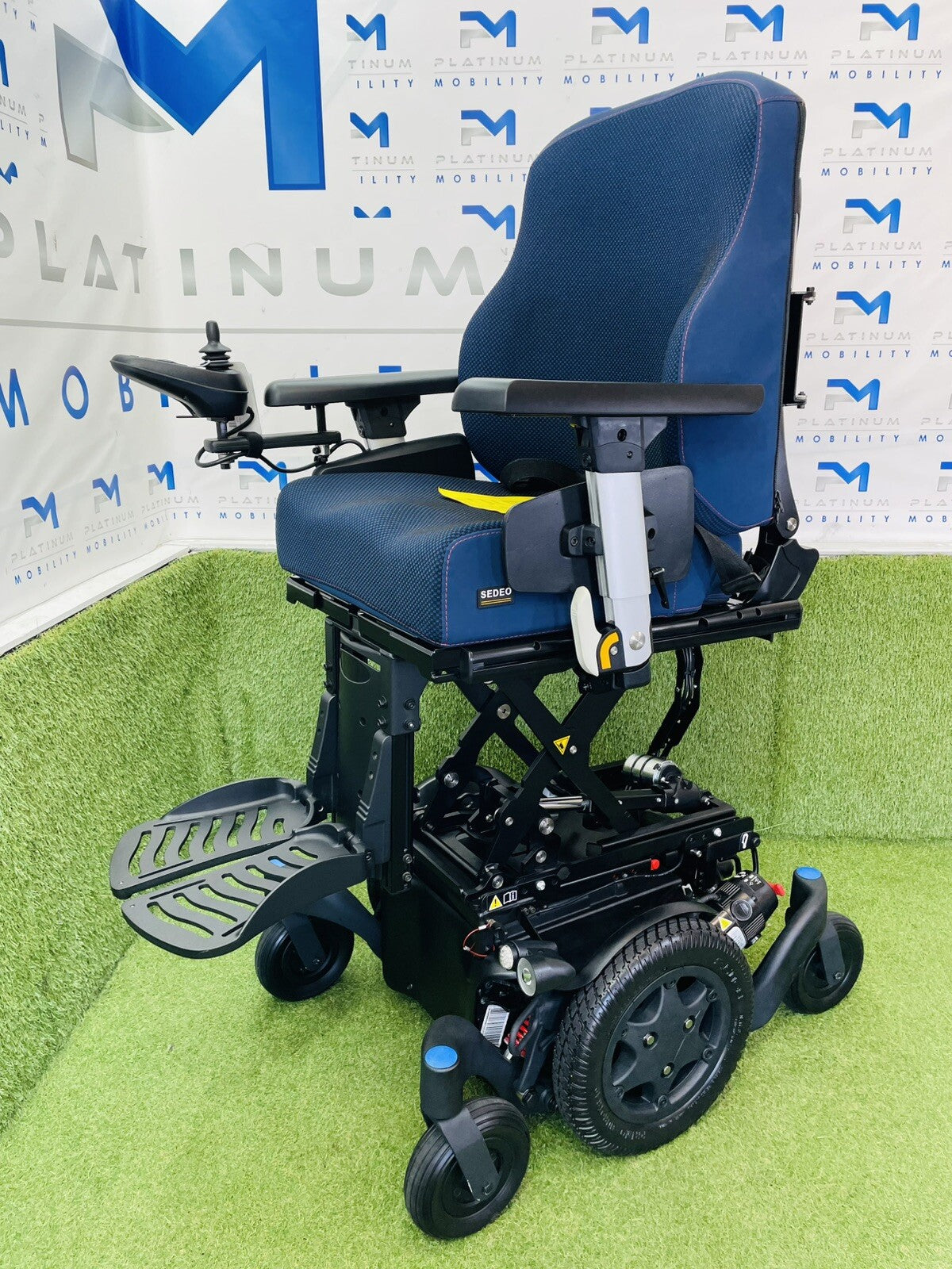 2021 SUNRISE QUICKIE Q500M 6MPH ELECTRIC RISE MOBILITY POWERCHAIR WHEELCHAIR 597