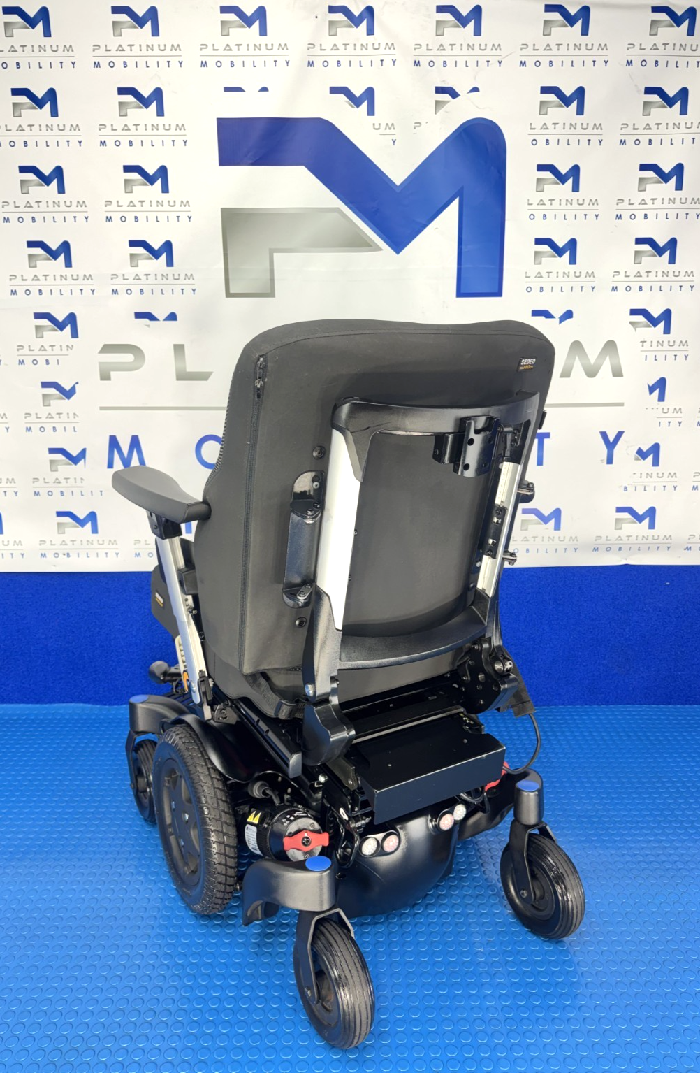 2025 Sunrise Quickie Q500M Powerchair 6mph Riser & Tilt Electric Wheelchair 4017