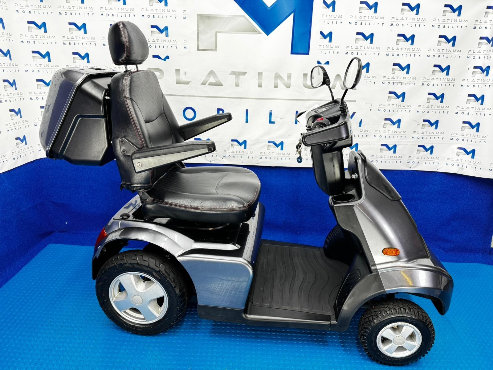 2022 TGA Breeze S4 8MPH All Terrain Mobility Scooter Great Condition 1915