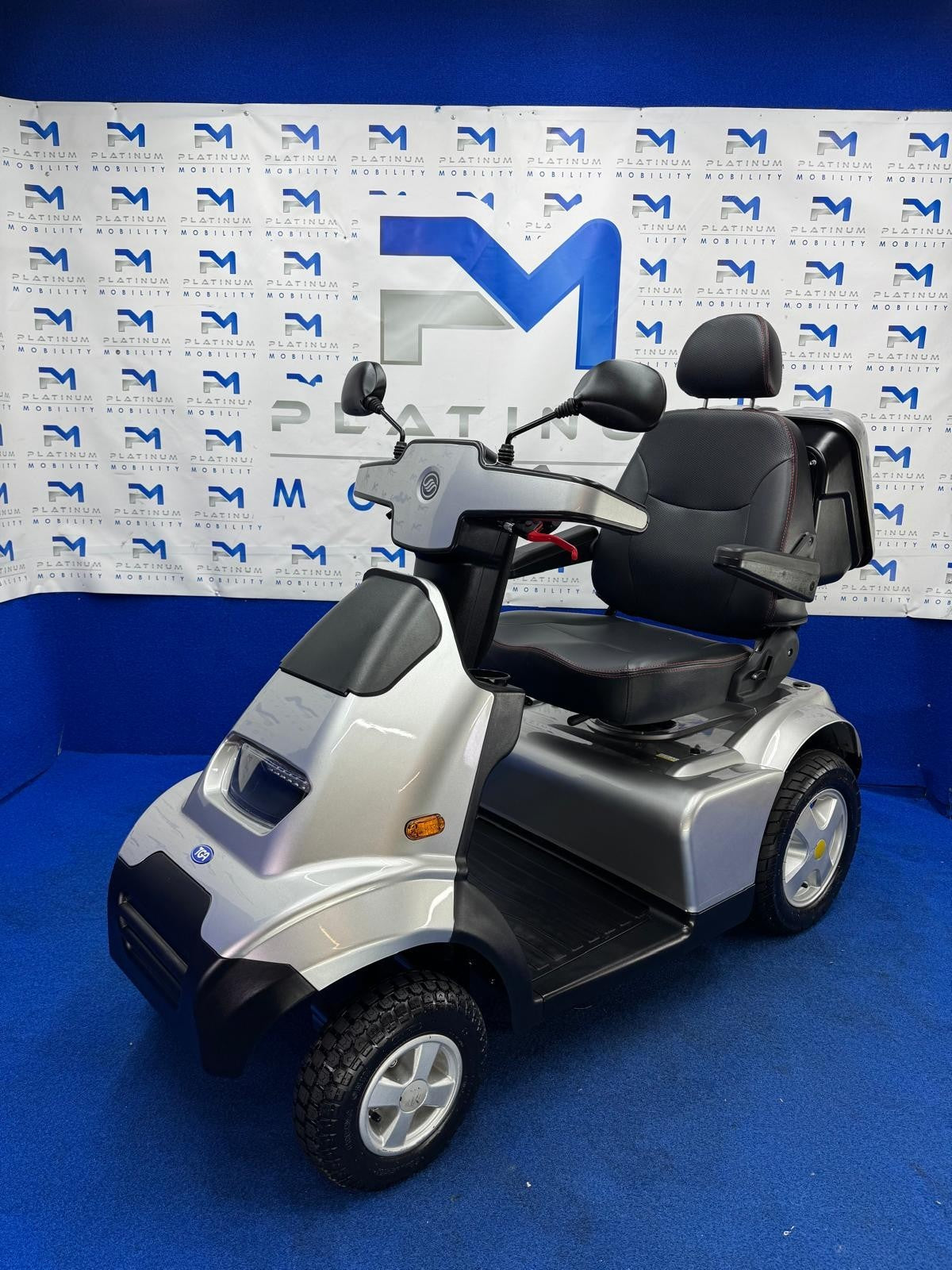 TGA Breeze S4 8MPH All Terrain Mobility Scooter Immaculate Condition