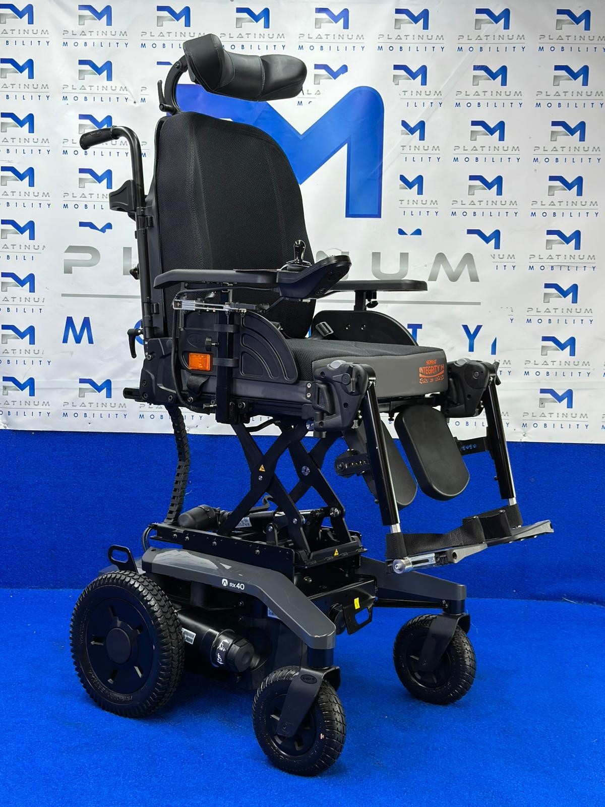 Invacare RX40 4MPH Electric Wheelchair Powerchair Mobility Riser 1644