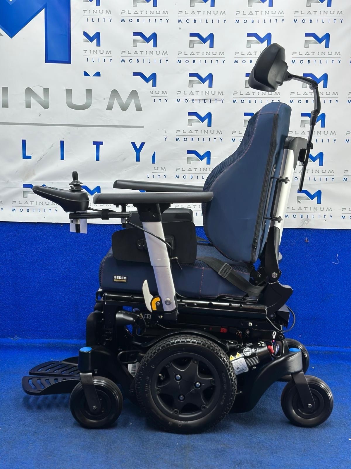 Quickie Q500 M Powerchair – 6mph Riser Electric Wheelchair by Sunrise (916)