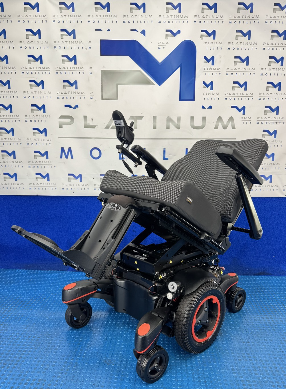 Sunrise Quickie Q700 M 6mph Electric Rise Tilt Legs Recline Wheelchair 2491