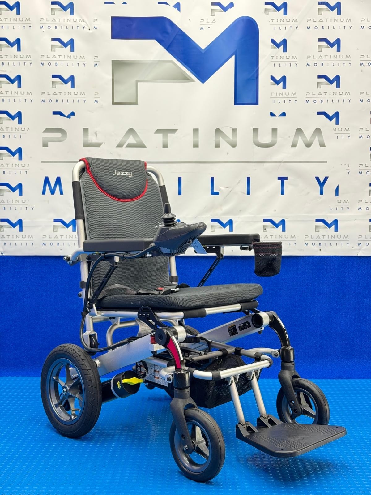 Pride iGo Plus Folding Powerchair 4Mph – Lightweight Electric Wheelchair 1809