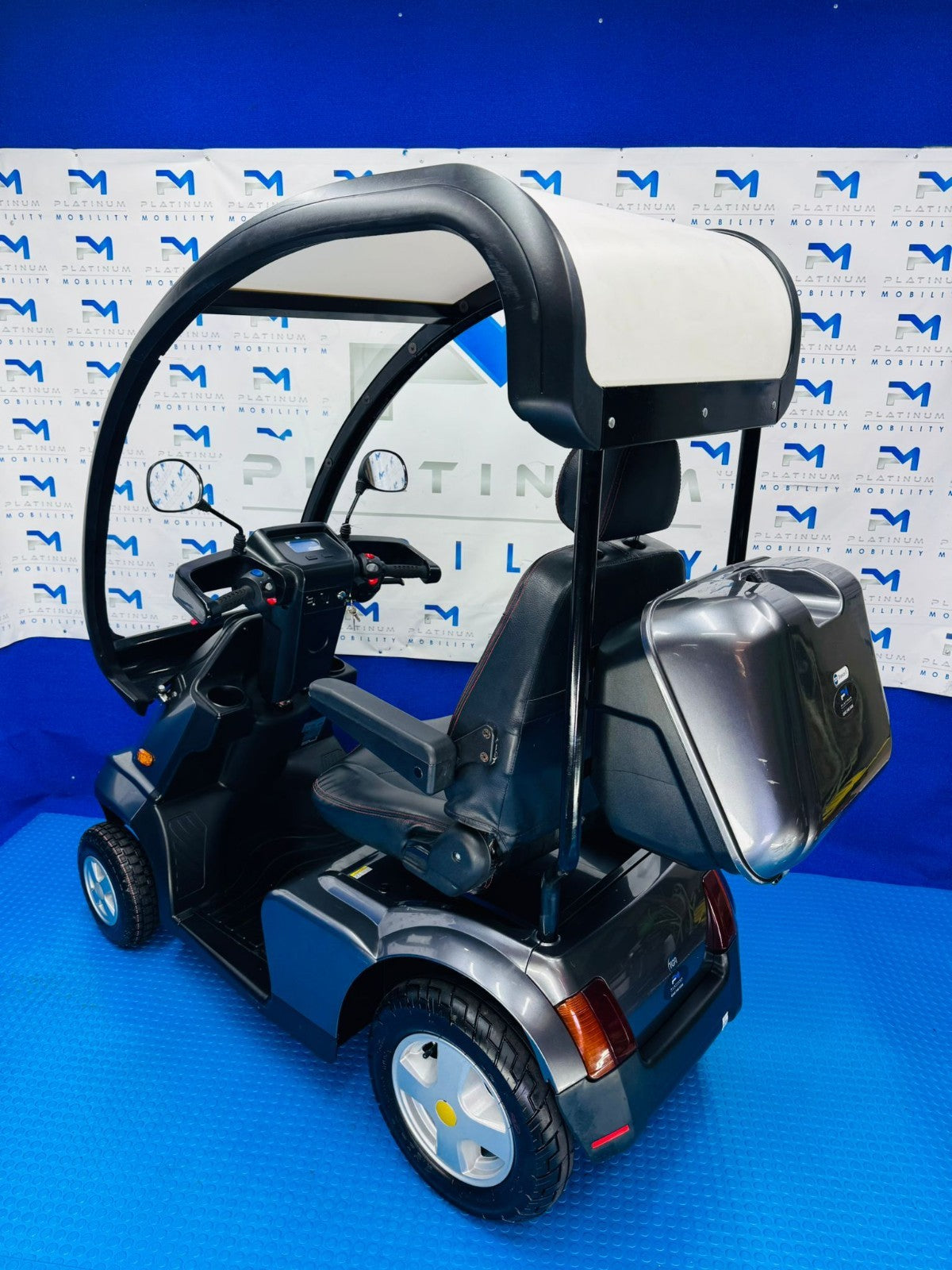 TGA Breeze S4 Canopy 8mph Road LARGE All Terrain Mobility Scooter Buggy 1841