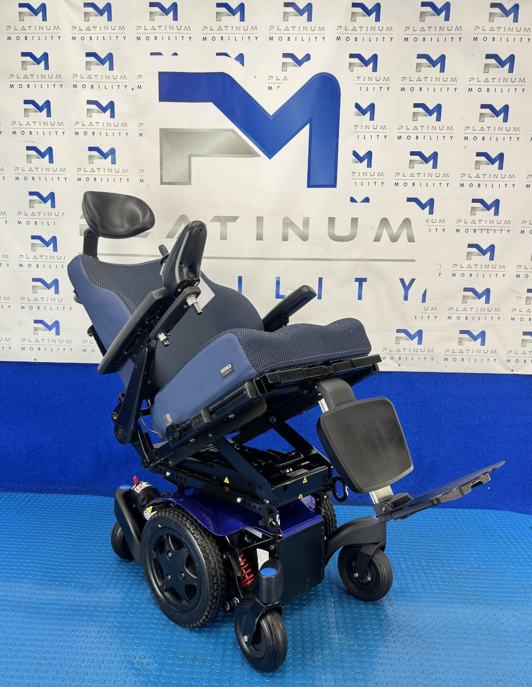 Sunrise Quickie Q300 Mini – 4mph Rise and Tilt Electric Wheelchair 2326