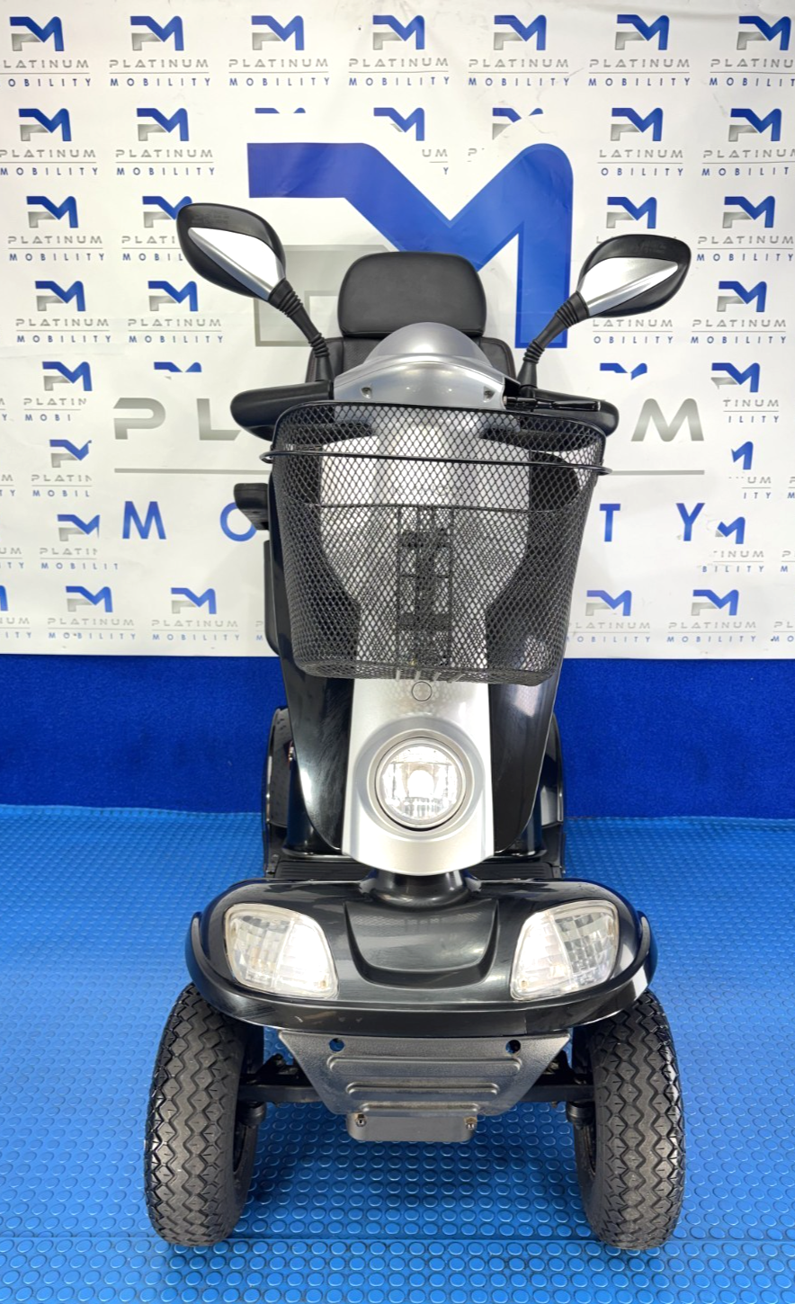 Kymco Maxi 4 Wheeled Mobility Scooter New Batteries, Air Tyres, No VAT 8mph 4083
